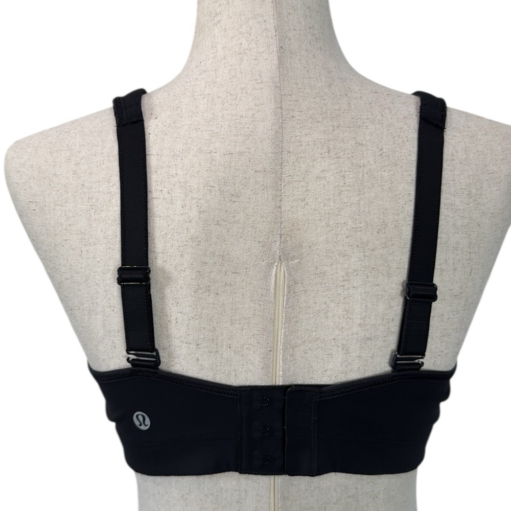 Lululemon Ta Ta Tamer ll - Picture 4 of 12